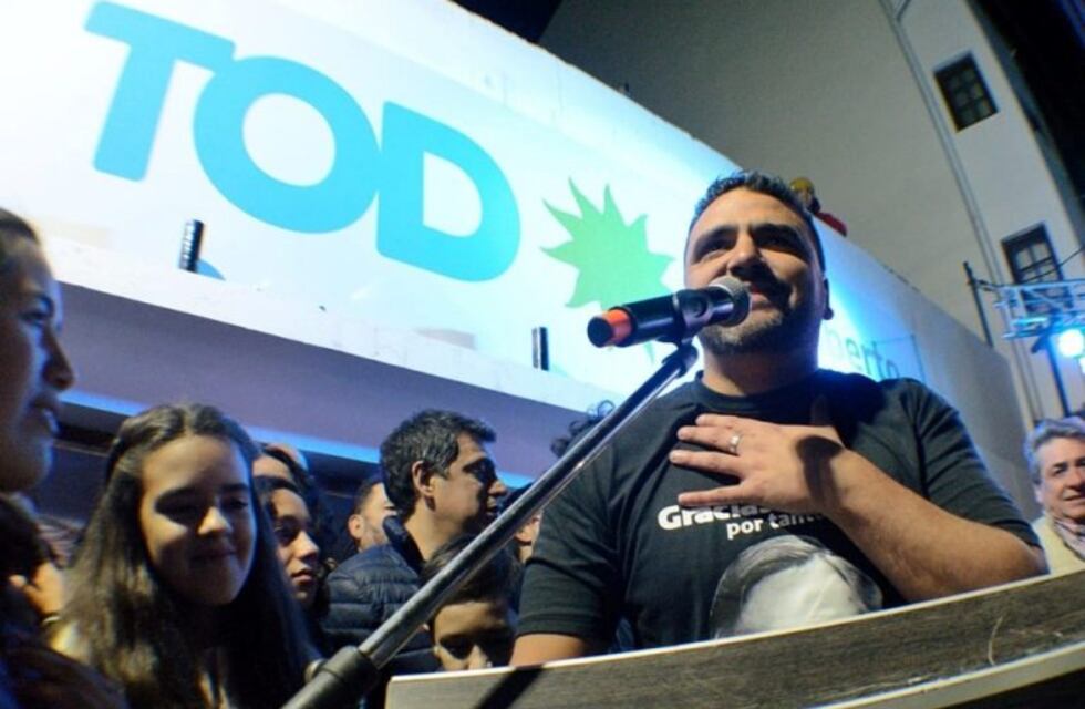 El intendente Walter Vuoto, encabezó los festejos por el triunfo en la ciudad