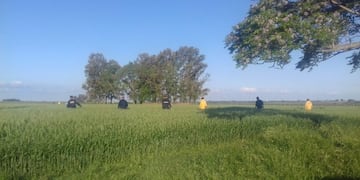 Rastrillaje en Urdinarrein\nCrédito: Policía Departamental