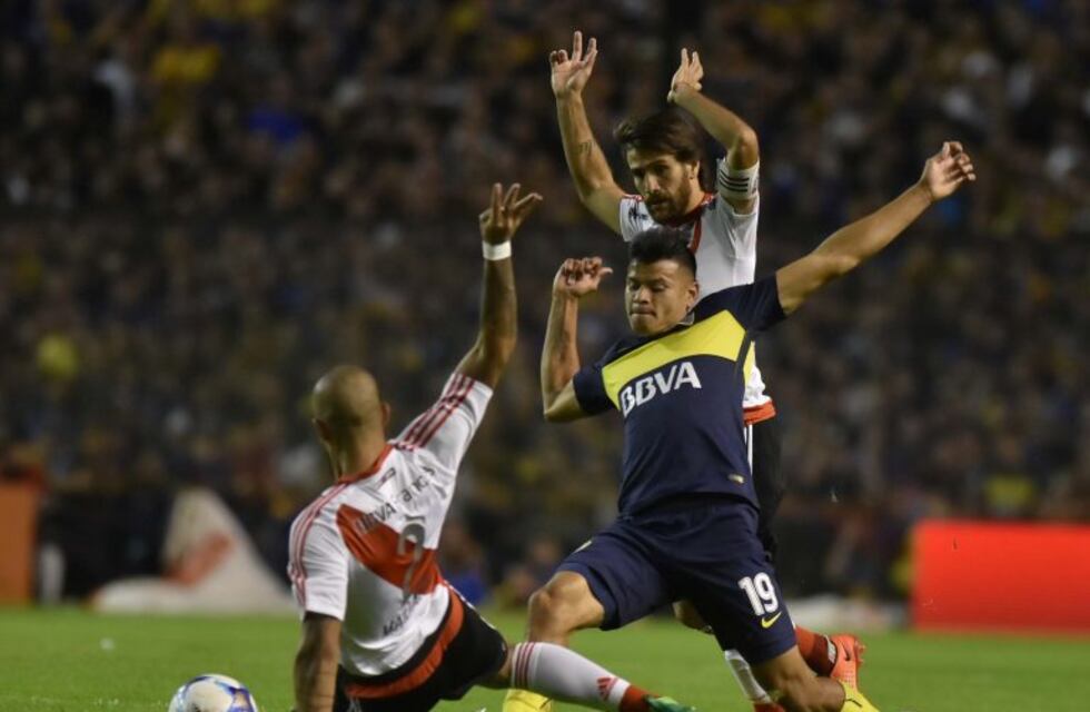 River y Boca definen sus equipos para el Superclásico de este domingo