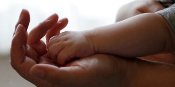 Detenida por golpear a un bebé de 7 meses