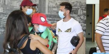 Messi, Antonela y sus hijos partieron de vacaciones a Ibiza (Foto: Jordy Galvani - Mundo Deportivo)