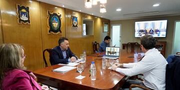 Santa Cruz firmó acuerdo del Fondo Fiduciario para el Desarrollo Provincial