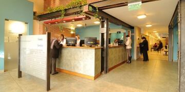 Denuncian que algunos empleados vienen cobrando con atraso desde mayo pasado.