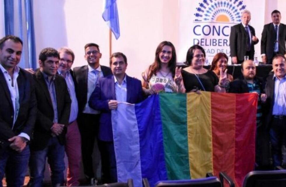 Establecen cupo laboral trans para empleados de organismos y entidades municipales