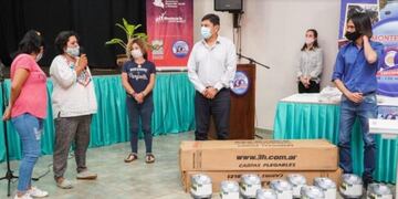 Productores de Montecarlo recibieron insumos por parte del IFAI y Agricultura Familiar