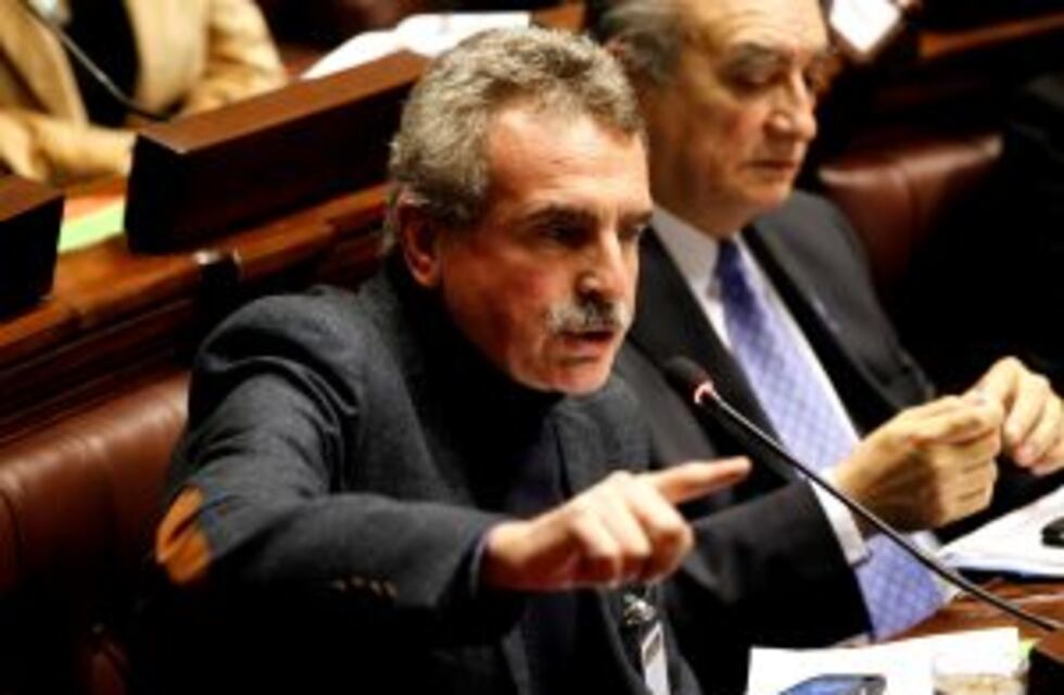 Agustín Rossi quiere primarias en el PJ y dijo que ve “más kirchnerismo en la gente que en los dirigentes”