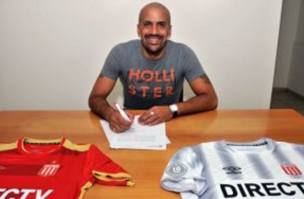 Verón firmó su contrato como flamante jugador de Estudiantes de La Plata