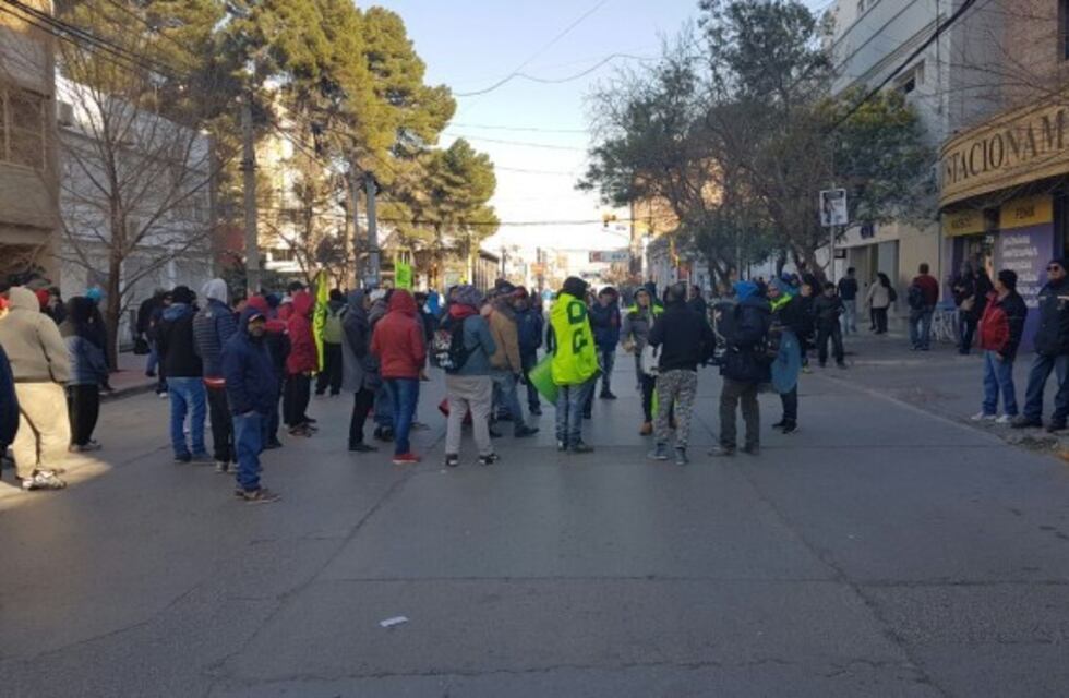 La UOCRA se hizo sentir en el centro de Neuquén