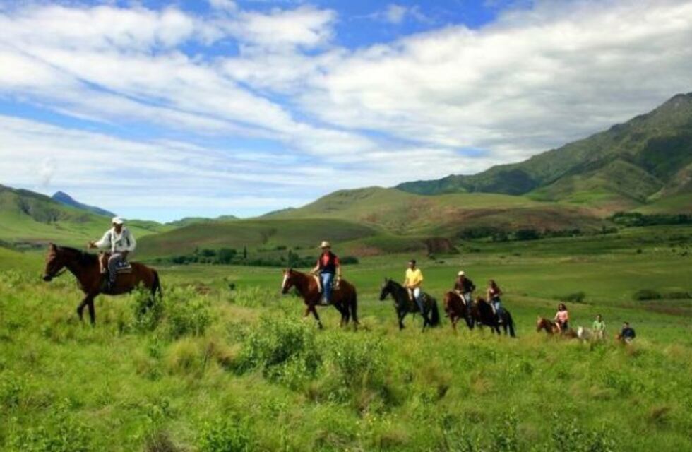 Exigen permisos para turismo interno