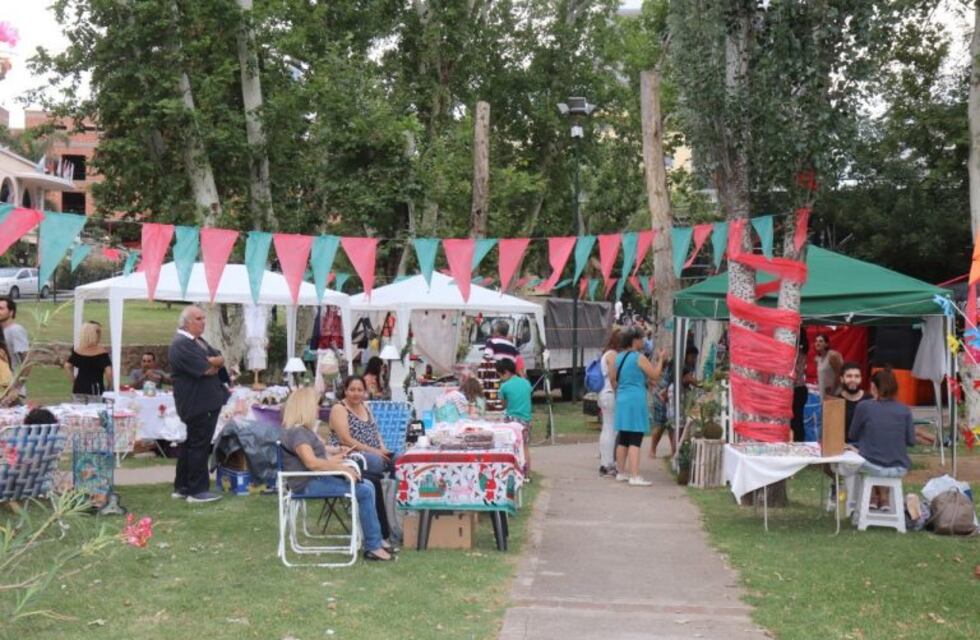 Exitosa feria barrial y navideña en Carlos Paz