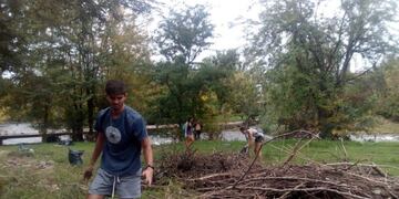 Limpieza en el Río Suquía