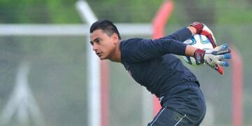 Brian Olivera se perfila como titular.