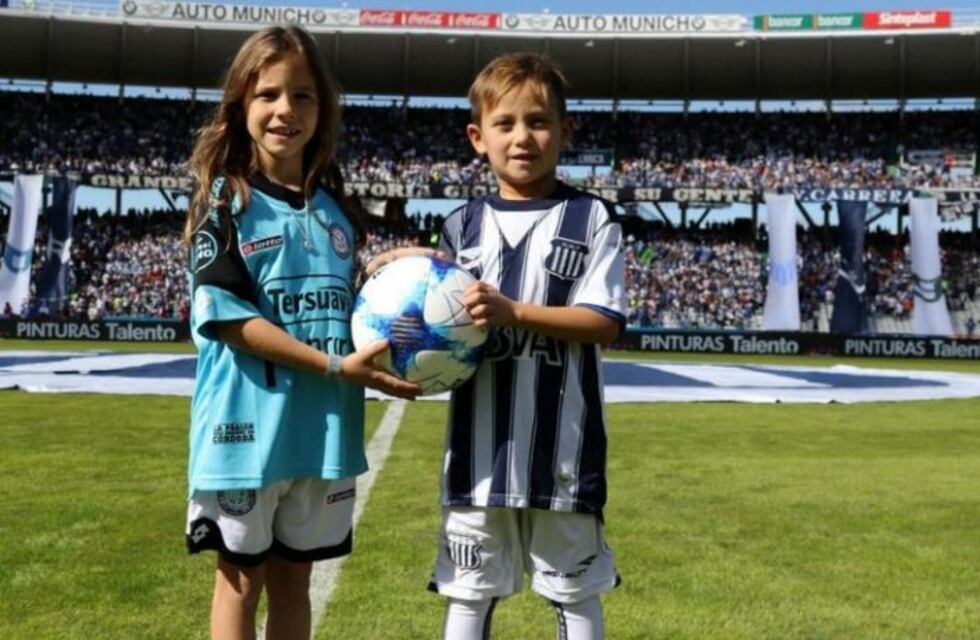 La "T" con un debutante, y la "B" con doble cinco