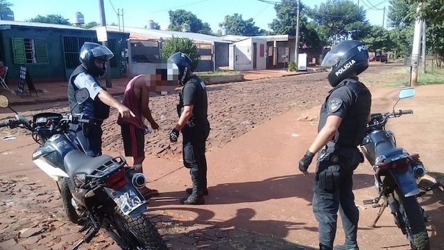 Detienen a presunto dealer en barrio posadeño