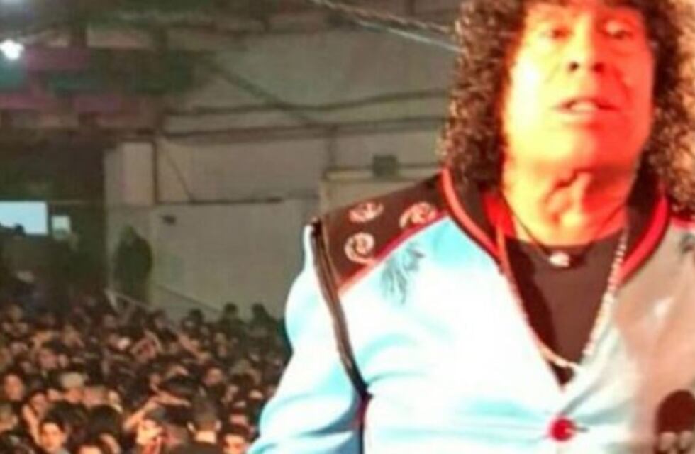 La Mona Jiménez, a tono con el clásico Celeste