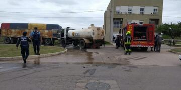 El accidente ocurrió en Villa María entre la moto y el camión\u002E