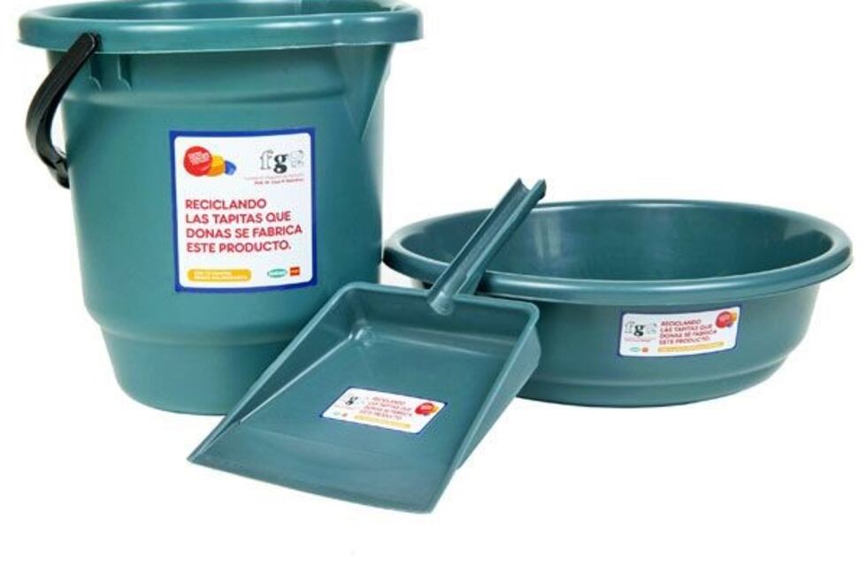 La Fundación Garrahan presentó un "Ecokit" hecho con las tapitas de plástico