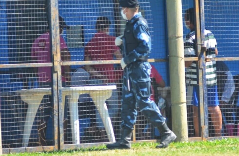 El juez federal ordenó al gobierno provincial reubicar a las personas de la Escuela de Cadetes en 48 horas