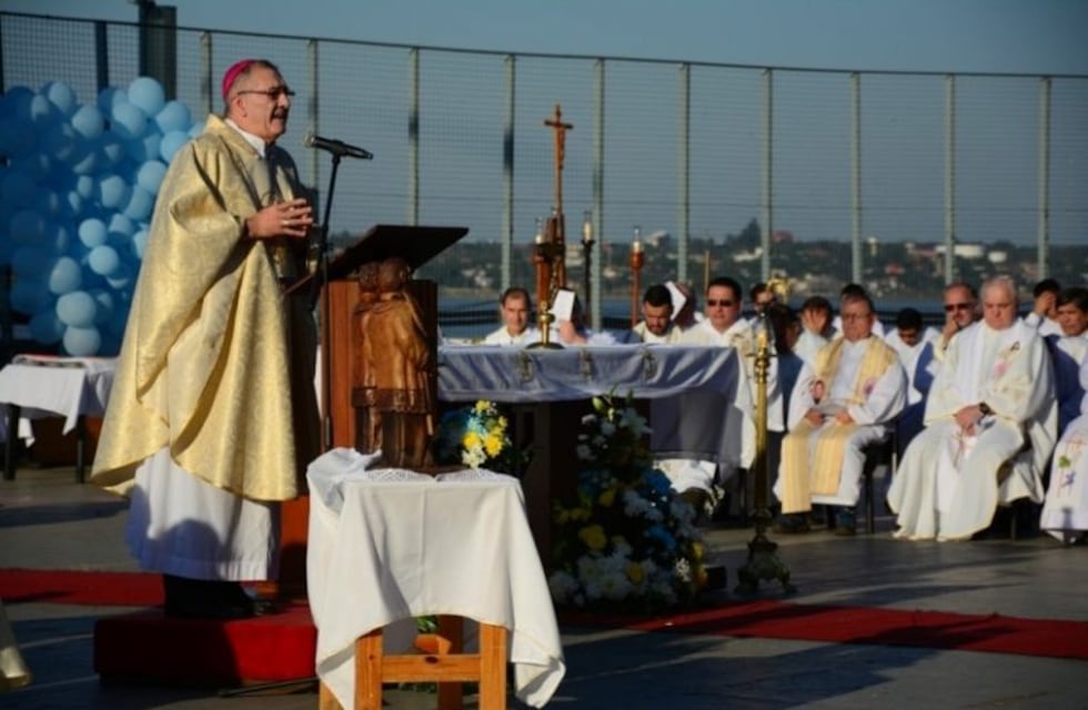 El Corpus Christi fue celebrado en un Anfiteatro cubierto de celeste