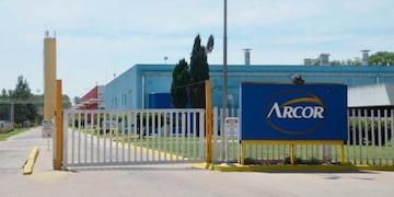 Una joven mostró el regalo que recibió de Arcor y se volvió viral en redes sociales.