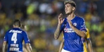 El volante, a quien el DT conoce de su paso por Argentinos, cubre distintas funciones en el mediocampo\u002E