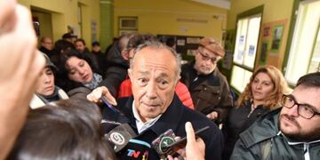 Adolfo Rodríguez Saa hablando con la prensa - elecciones 2019 San Luis