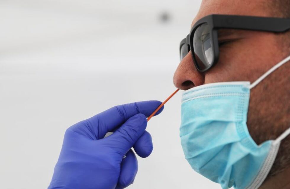 La comparación viral entre Santa Fe y Uruguay por el manejo del coronavirus