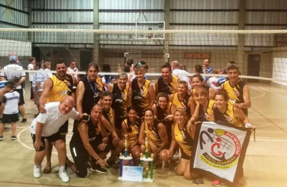 Newcomb el deporte que apasiona a los adultos en Posadas