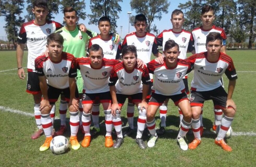Un club de Europa está interesado en otro juvenil de Newell's