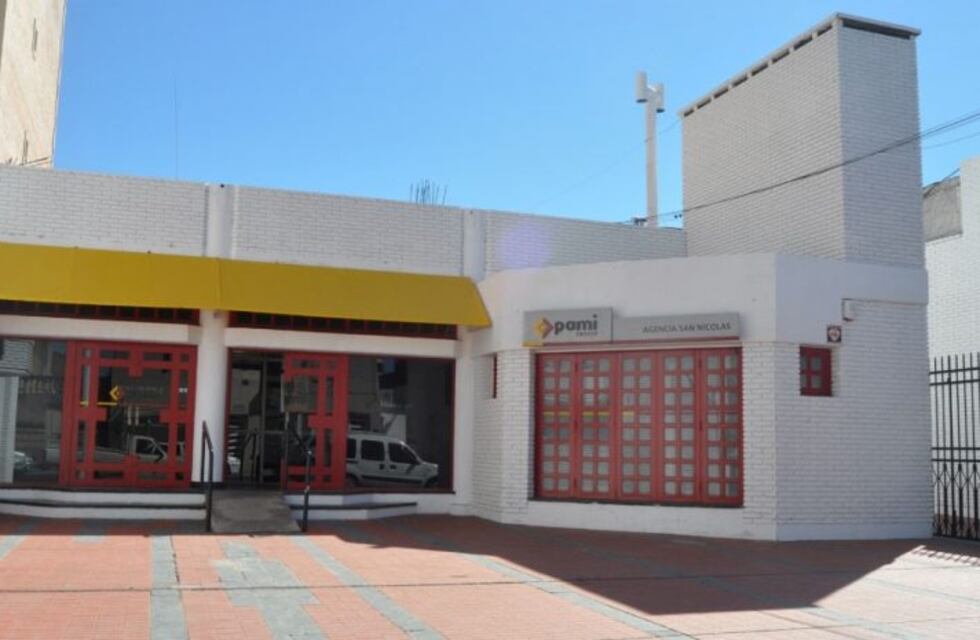 Jubilados se movilizaron este miércoles a PAMI por la crítica situación de la salud pública en la ciudad