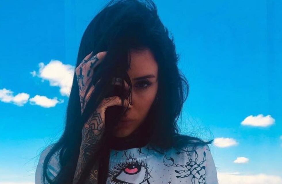 Cande Tinelli celebró Halloween con una foto sensual