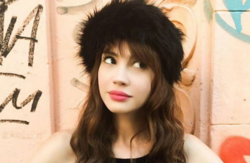 Celeste Cid apostó a un strapless de cuero negro y despertó cientos de suspiros