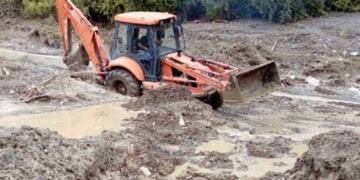 La Dirección Provincial de Vialidad de Mendoza trabajó en las inmediaciones de Vaquerías, Villavicencio, donde se produjo un alud\u002E