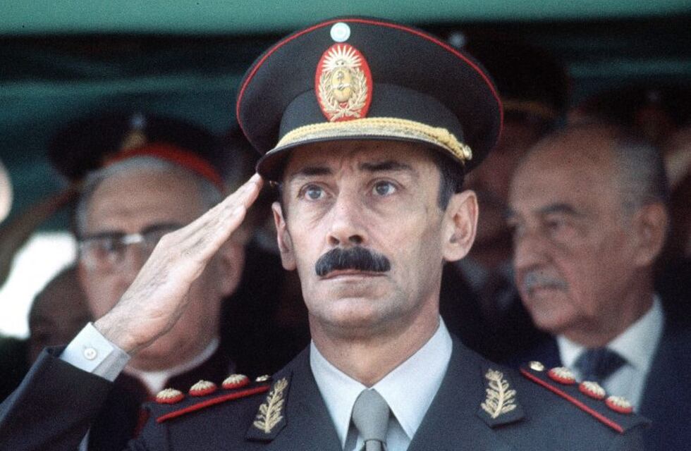 Investigan a comisario de Córdoba que reivindicó al genocida Videla