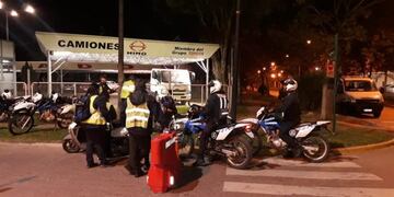 Efectivos de la Policía Caminera y del municipio, se desplegaron por distintos puntos de la ciudad\u002E (Prensa Municipio de Resistencia)