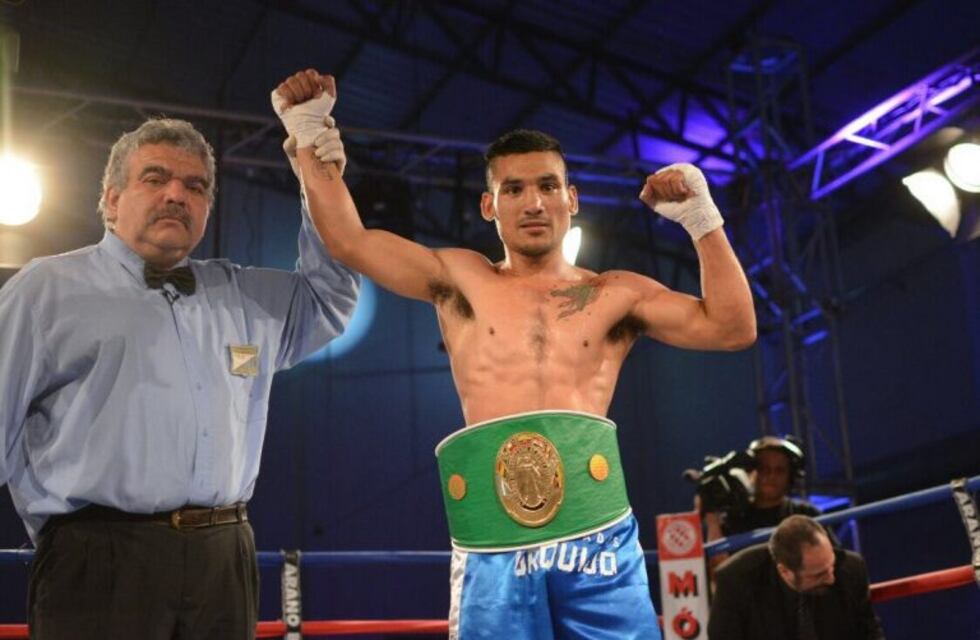 Boxeo en Carlos Paz: Eniz le arrebató el título a Ruiz Díaz