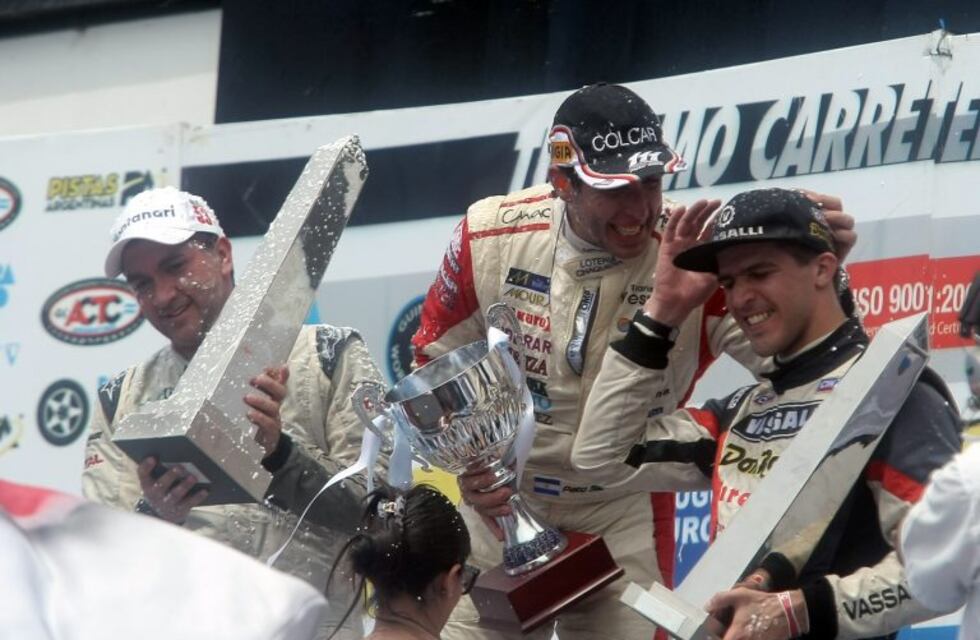 El "Pato" Silva ganó los 1.000 kilómetros del TC en el festejo de los 80 años de la categoría