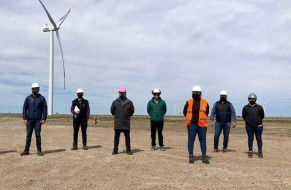 Inspeccionan los Parques Eólicos Bicentenario