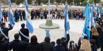 La conmemoración reunió autoridades y vecinos\u002E