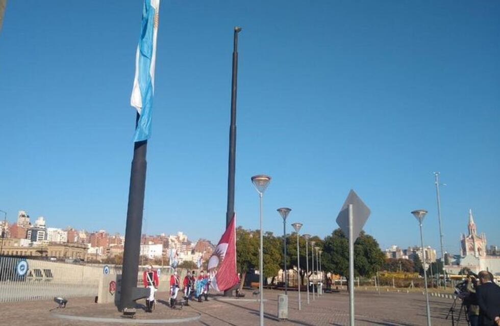 Se realizó en Córdoba un sobrio acto por el Día de la Bandera