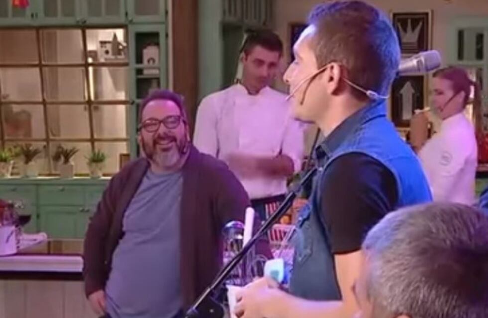Marco Ruben sorprendió a los invitados y conductores de Morfi con un recitado en la peña