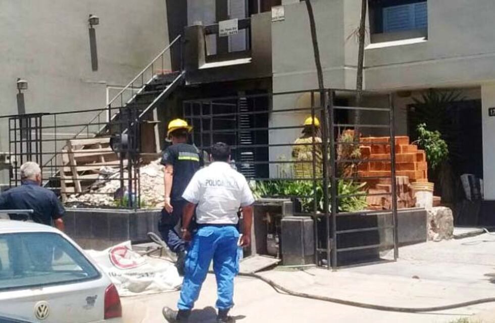 Se incendió una vivienda en barrio Güemes y un vecino fue quien advirtió el fuego