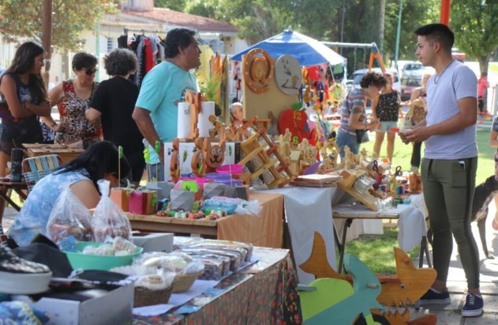Se llevó a cabo la segunda edición de la "Feria Barrial de Economía Social" en Carlos Paz