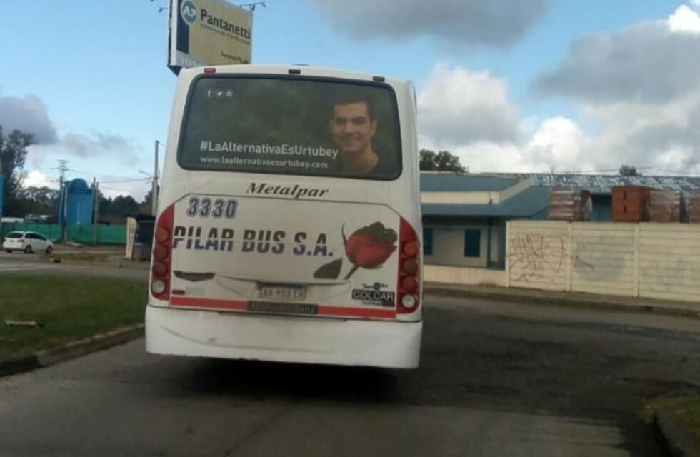El gobernador Urtubey inundó Buenos Aires con cartelería de su precandidatura