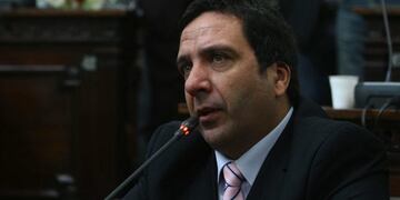 Gustavo Cairo.