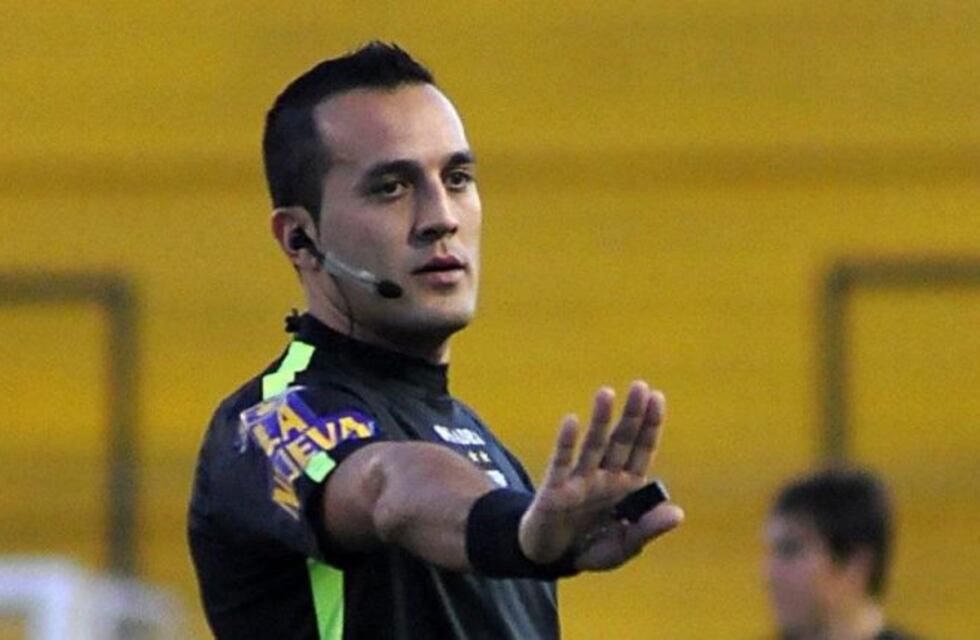 Pompei dirigirá a Central y Espinoza a Newell's en la primera fecha de la Superliga