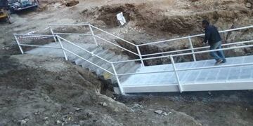 En 10 días quedará habilitada la escalera para bajar a la Playa Bonita