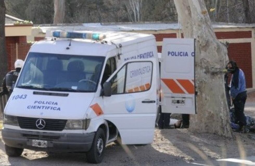 Un obrero falleció al caer desde el techo de un galpón