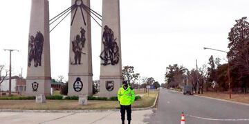 Fiesta clandestina en Intendente Alvear (La Reforma)