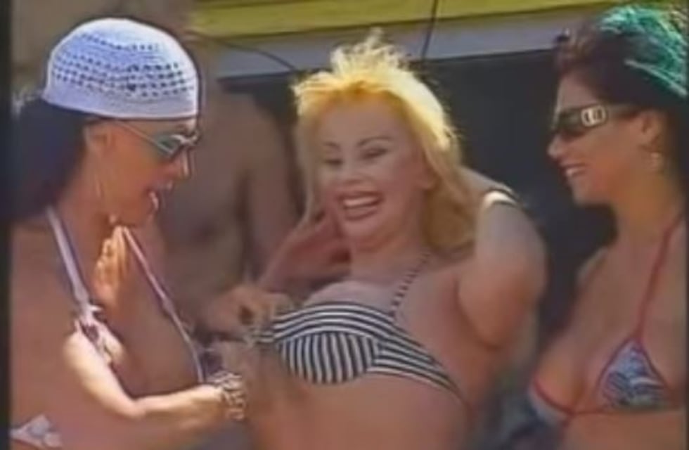 Se cumplen 25 años del famoso "corte de corpiño" de Moria Casán